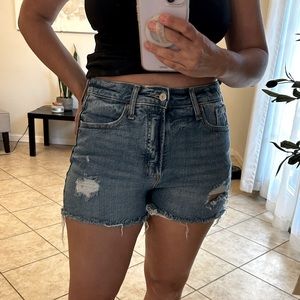 High-rise cut out shorts